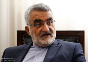 بروجردی: عدم صدور ویزا برای تماشاگران ایرانی برخلاف اصول دیپلماتیک است