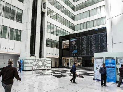 بورس بازان درگیر معادله چندمجهولی جنگ