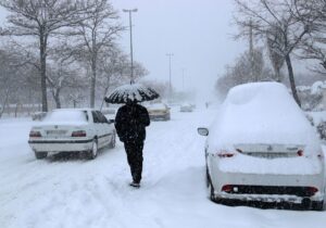 تکلیف بارش برف ۶۰ سانتی‌متری در تهران یکسره شد