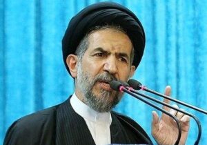 مخالفت امام جمعه تهران با خصوصی سازی استقلال و پرسپولیس