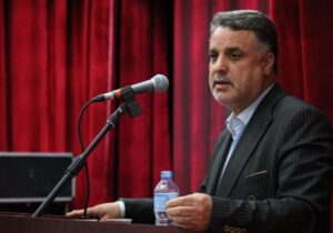 تنها یک دانشجوی علوم پزشکی در اعتراضات خارج از دانشگاه بازداشت شده است