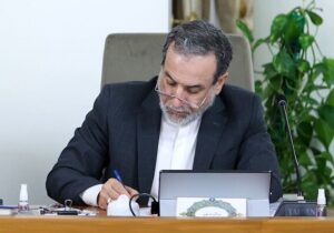 واکنش عراقچی به تهدیدات ترامپ: نیروهای مسلح ما انگشت برماشه آمادهاند
