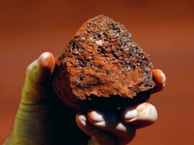 آهن مقاومت ۱۰۰ دلاری را از دست میدهد؟/ نقش آفرینی چین در نوسانات قیمت سنگ آهن