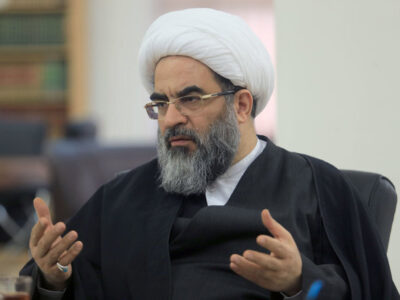 انتظار فرج با سکوت در برابر ظلم سازگار نیست