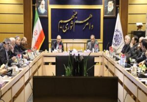 بازدید معاون وزیر خارجه از دانشگاه شریف