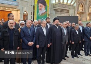 تجدید میثاق عراقچی و کارکنان وزارت خارجه با آرمان‌های امام