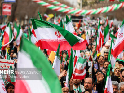 تداوم مسیر پیشرفت مرهون تلاش بی‌وقفه مردم و خدمتگزاران نظام است