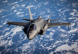 جنگنده آمریکایی به سادگی آیفون جیل بریک می شود