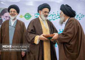 مراسم تجلیل از نیم قرن خدمات عالم مجاهد سیدرضا تقوی برگزار شد
