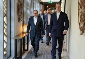 پای بازیگر مشهور پایتخت به مذاکرات ژنو باز شد! + عکس