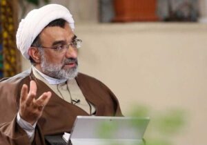 پیشنهاد دبیر شورای عالی انقلاب فرهنگی به معترضان به جای آتش زدن مسجد