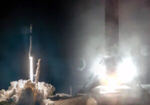 یک فالکون ۹ برای سی و سومین بار به فضا پرتاب شد
