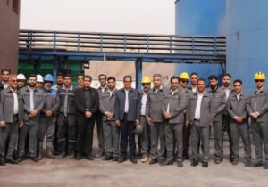 تداوم چرخ تولید در «گهرزمین»/ بازدید میدانی مدیرعامل از جبهههای عملیاتی معدن و کارخانه