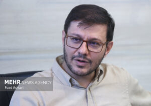 انقلاب اسلامی عهد پدرها را سست کرد و مردم را به سوی«عهد خود» رهنمون شد