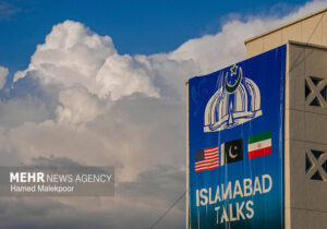 ایران شرط مذاکره با آمریکا را لغو محاصره بنادر خود اعلام کرد