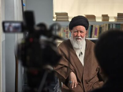 بازدید امام جمعه مشهد از منزل رهبر شهید انقلاب 