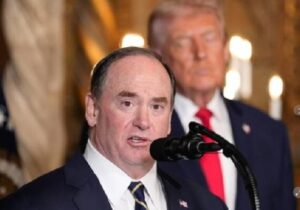 بحران در «نیروی دریایی» آمریکا/ وزیر آمریکایی سریعا کنار می‌رود