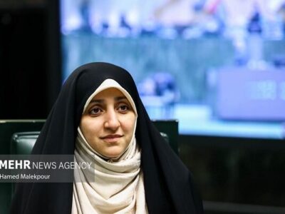 بهروزآذر: اینترنت طبقاتی یا پرو مغایر با سیاست‌های دولت چهاردهم است