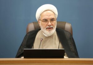 حضور در صحنه نبرد، مهمترین وظیفه جامعه قرآنی