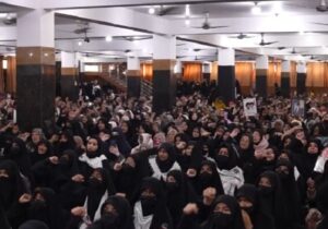 زنان لاهوری در عزای چهلم رهبر شهید انقلاب؛ همبستگی با جبهه مقاومت