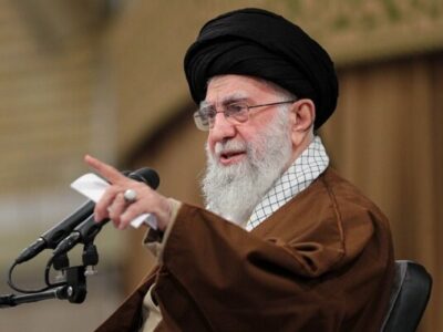 سه رکن اصلی مدیریت رهبر شهید؛ از تعهد و معنویت تا نقش‌آفرینی مردم