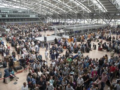 لغو ده‌ها هزار پرواز در آلمان به دلیل کمبود سوخت