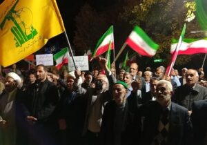 آوج در شب هشتادوهشتم؛ تداوم حضور مردمی در حمایت از ایران