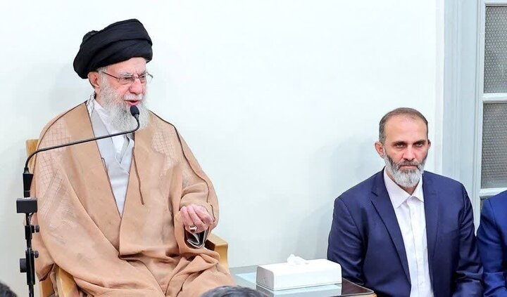 از خیابان جمهوری تا بنبست سادگی؛ روایت یک دیدار باورنکردنی از خیابان جمهوری تا بنبست سادگی؛ روایت یک دیدار باورنکردنی