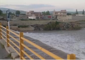 بارش ها موجب خروش رودخانه گدارچای نقده شد