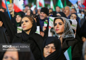 باز تعریف «زن، زندگی، آزادی» در حماسه حضور زنان در جنگ رمضان