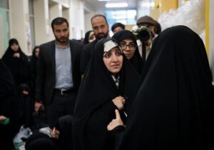 بازدید بهروز آذر از مدرسه شهدای محمدیه در محله هرندی تهران