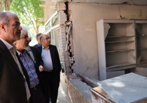 بازدید معاون وزیر راه و شهرسازی از بخش های جنگ زده دانشگاه شریف