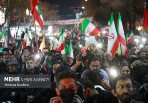 دانسفهان؛ نودمین شب همصدایی مردم با آرمانهای انقلاب