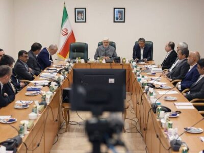 دستور عارف برای برنامه‌ریزی در تراز یک قدرت بزرگ