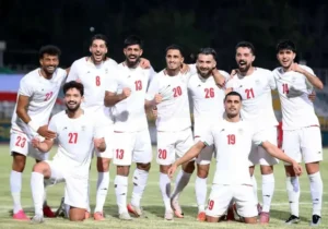 طرح جالب دیوارنگار میدان انقلاب همزمان با بدرقه تیم ملی به جام جهانی+ عکس
