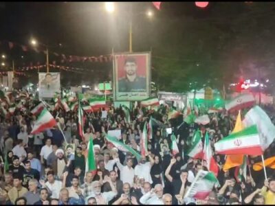 فریاد «اللهاکبر، خامنهای رهبر» مردم خرمآباد