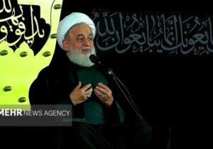 هشدار استاد پناهیان درباره «تنبلی فکری»/ رهبر شهید تحول خواه بودند