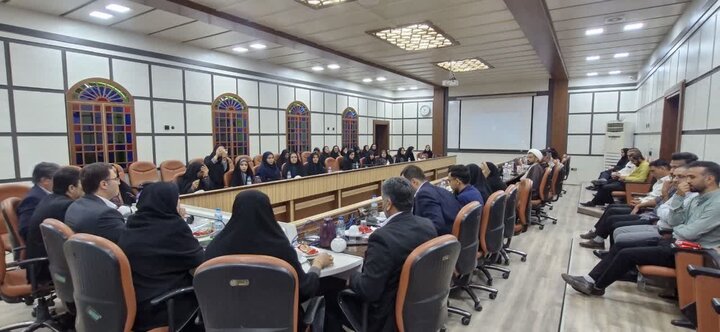 همایش «ایران جوان بمان» در تنگستان برگزار شد