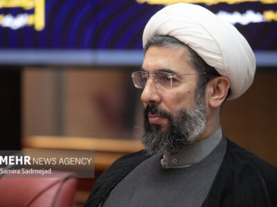 وظیفه اصحاب هنر و رسانه جلوگیری از زوال روایت هاست