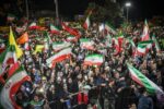 وقتی مردم می‌آیند، میدان رنگ حماسه می‌گیرد