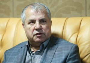 پیشکسوت فوتبال ایران در بیمارستان بستری شد