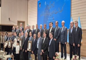 اساتید نمونه کشوری و اساتید شهید جنگ‌های اخیر تجلیل شدند