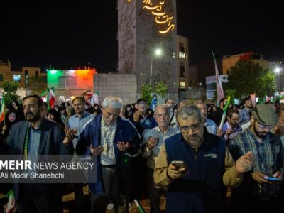 اقامه نماز استغاثه در منطقه ۱۱ مشهد
