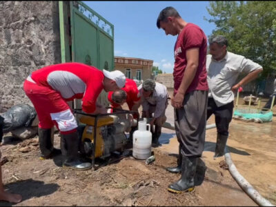 امدادرسانی هلال احمر به ۱۱۰ خانوار متاثر از سیل در روستاهای ماکو