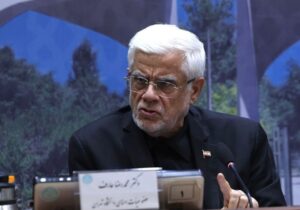 انتقاد شدید عارف از معیشت اساتید/ زنگ خطر مهاجرت نخبگان به صدا درآمد
