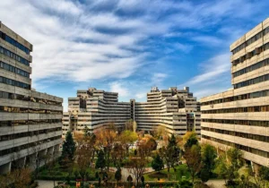 اکباتان پیر شد اما ارزان نشد؛ مقایسه رشد قیمت مسکن در شهرک اکباتان و محله های اطراف