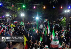 بازخوانی درس های عاشورا در تجمعات شبانه مردم مشهد