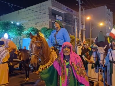 بازسازی واقعه غدیر خم در نود و پنجمین تجمع شبانه مردم ساوه