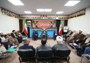 بقائی با امام جمعه و علمای همدان دیدار کرد