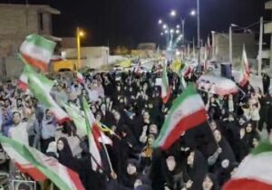 تداوم ایستادگی مردم بهاباد برای حفظ سنگر خیابان